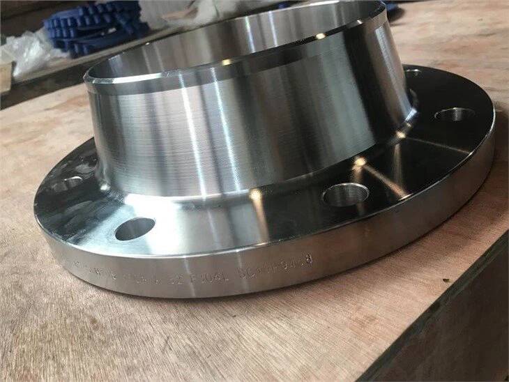 Mặt bích hàn cổ bằng thép không gỉ